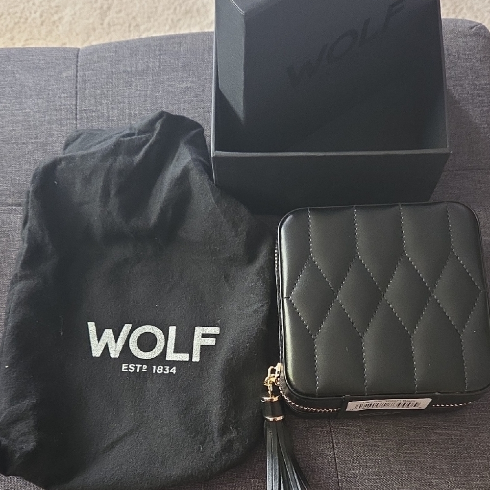 WOLF Quilted Black Cosmetic Case